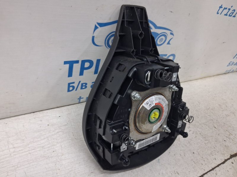 Подушка безопасности в руль X-Trail 2014-2021 T32 1.6 diesel R9M Подушка безопасности в руль X-Trail 2014-2021 T32 1.6 diesel R9M
