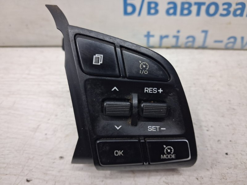 Запчасть кнопки руля Hyundai Tucson 2015-2021 TL 1.7 diesel D4FD 96720D7220 Б/У Кнопки руля Hyundai Tucson 2015-2021 TL 1.7 diesel D4FD 96720D7220 Б/У