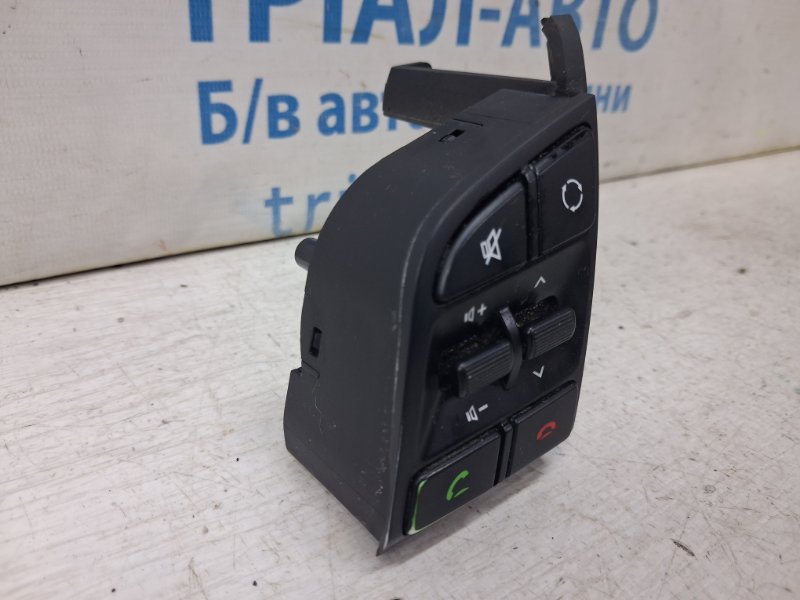 Кнопки руля Tucson 2015-2021 TL 1.7 diesel D4FD Кнопки руля Tucson 2015-2021 TL 1.7 diesel D4FD