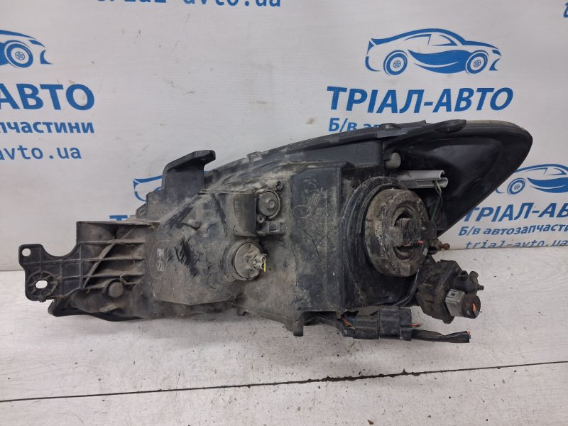 Фара правая Lancer 2003-2009 9 1.6 бензин 4G18