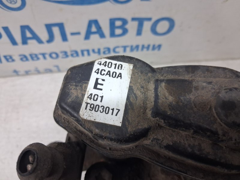 Суппорт задний правый X-Trail 2014-2021 T32 1.6 diesel R9M Суппорт задний правый X-Trail 2014-2021 T32 1.6 diesel R9M