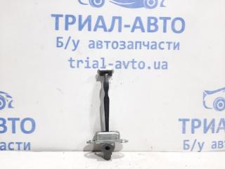 Ограничитель двери задний правый Nissan X-Trail 2007-2014