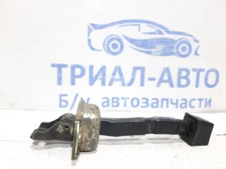 Ограничитель двери передний левый Outlander 2003-2006 CU