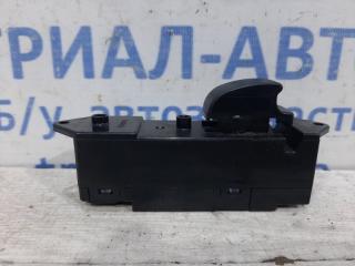 Кнопка стеклоподъемника Mitsubishi Outlander 2003-2006