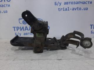 Подушка ДВС левая RAV 4 2005-2012 A30 2.0 бензин Подушка ДВС левая RAV 4 2005-2012 A30 2.0 бензин