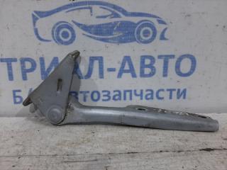 Петля капота левая L200 2006-2015 KB 2.5 дизель 4D56U МКПП Петля капота левая L200 2006-2015 KB 2.5 дизель 4D56U МКПП