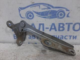 Петля капота левая Mitsubishi L200 KB 2.5 дизель 4D56U МКПП Петля капота левая Mitsubishi L200 KB 2.5 дизель 4D56U МКПП
