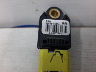 Датчик AIRBAG (удара) Toyota Avensis T27 1.8 бензин 2ZRFAE Датчик AIRBAG (удара) Toyota Avensis T27 1.8 бензин 2ZRFAE