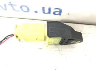 Датчик удара (AIRBAG) Toyota RAV 4 A30 2.2 diesel 2ADFTV Датчик удара (AIRBAG) Toyota RAV 4 A30 2.2 diesel 2ADFTV
