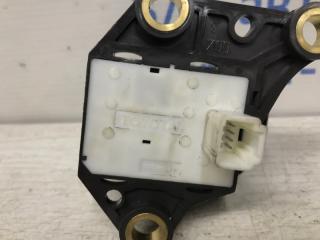 Кнопка ручника Toyota Avensis T27 2.0 diesel