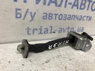 Ограничитель двери задний правый X-Trail 2007-2014 T31 2.5 бензин QR25DE Ограничитель двери задний правый X-Trail 2007-2014 T31 2.5 бензин QR25DE