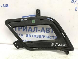 Решетка противотуманки правая Ceed 2006-2012 ED 1.6 diesel D4FB Решетка противотуманки правая Ceed 2006-2012 ED 1.6 diesel D4FB
