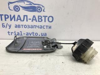Лючок бака Mitsubishi Lancer 9 1.6 бензин 4G18 Лючок бака Mitsubishi Lancer 9 1.6 бензин 4G18