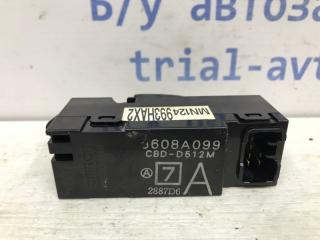 Кнопка стеклоподъемника Mitsubishi Lancer 9 1.6 бензин 4G18 Кнопка стеклоподъемника Mitsubishi Lancer 9 1.6 бензин 4G18