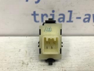 Кнопка стеклоподъемника Toyota Avensis T25 1.8 бензин 1ZZFE