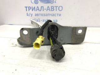 Петля капота правая Tucson 2015-2021 TL 1.7 diesel D4FD Петля капота правая Tucson 2015-2021 TL 1.7 diesel D4FD