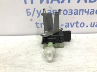 Привод лючка бака Toyota Avensis T25 1.8 бензин 1ZZFE Привод лючка бака Toyota Avensis T25 1.8 бензин 1ZZFE
