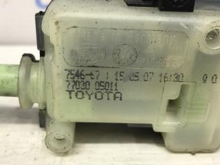 Привод лючка бака Avensis 2003-2009 T25 1.8 бензин 1ZZFE Привод лючка бака Avensis 2003-2009 T25 1.8 бензин 1ZZFE
