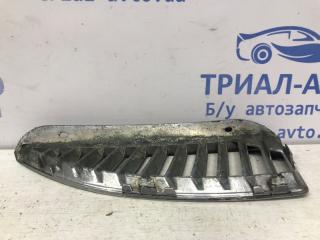 Решетка радиатора левая Mitsubishi Lancer 9 1.6 бензин 4G18