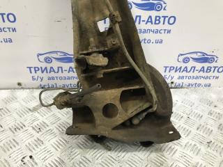 Рычаг задней подвески продольный левый Lancer 2003-2009 9 1.6 бензин 4G18 Рычаг задней подвески продольный левый Lancer 2003-2009 9 1.6 бензин 4G18