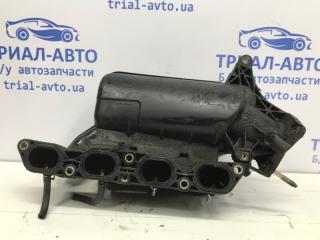 Коллектор впускной пластик Toyota Avensis T25 1.8 бензин 1ZZFE Коллектор впускной пластик Toyota Avensis T25 1.8 бензин 1ZZFE