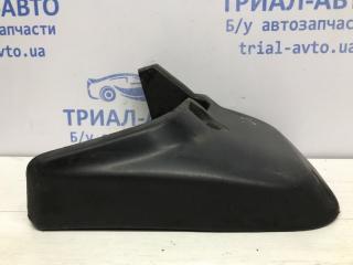 Брызговик передний левый L200 2006-2015 KB 2.5 дизель 4D56U