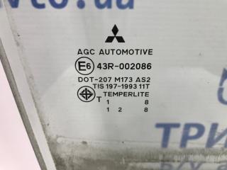 Стекло двери переднее правое Mitsubishi L200 KB 2.5 дизель 4D56U