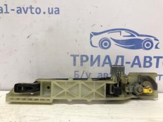 Ручка двери внешняя передняя правая Hyundai Tucson JM 2.0 diesel D4EA Ручка двери внешняя передняя правая Hyundai Tucson JM 2.0 diesel D4EA