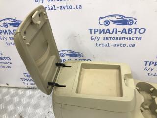 Подлокотник Santa fe 2005-2012 CM 2.7 бензин G6EA Подлокотник Santa fe 2005-2012 CM 2.7 бензин G6EA