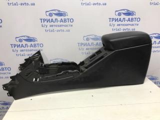Подлокотник RAV 4 2005-2012 A30 2.0 бензин 1AZFE Подлокотник RAV 4 2005-2012 A30 2.0 бензин 1AZFE