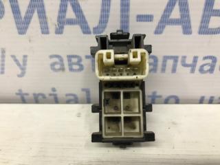 Кнопка стеклоподъемника Toyota RAV 4 A30 2.0 бензин 1AZFE Кнопка стеклоподъемника Toyota RAV 4 A30 2.0 бензин 1AZFE