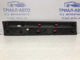 Накладка двери задняя левая Sorento 2009-2014 XM 2.2 diesel D4HB Накладка двери задняя левая Sorento 2009-2014 XM 2.2 diesel D4HB
