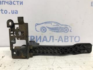 Крюк капота Renault Megane 3 1.5 Diesel K9K Крюк капота Renault Megane 3 1.5 Diesel K9K