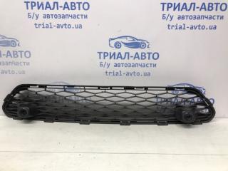 Решетка бампера центральная Nissan X-Trail 2014-2021
