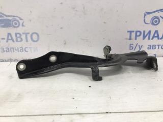Петля капота правая X-Trail 2014-2021 T32 1.6 diesel R9M Петля капота правая X-Trail 2014-2021 T32 1.6 diesel R9M