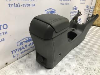 Подлокотник Chevrolet Cruze J300 1.8 F18D4 Подлокотник Chevrolet Cruze J300 1.8 F18D4