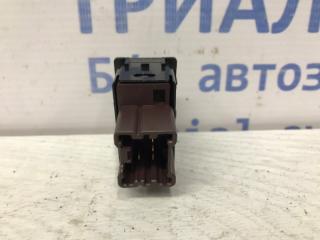 Кнопка подогрева Nissan Juke F15 1.6 turbo MR16DDT Кнопка подогрева Nissan Juke F15 1.6 turbo MR16DDT