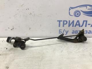 Крюк капота Toyota Prado 2002-2009