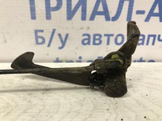 Крюк капота Prado 2002-2009 J120 3.0 Diesel 1KDFTV Крюк капота Prado 2002-2009 J120 3.0 Diesel 1KDFTV