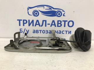 Лючок бака Nissan Pathfinder R51 2.5 Diesel YD25DDTI Лючок бака Nissan Pathfinder R51 2.5 Diesel YD25DDTI
