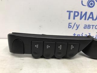 Кнопки руля Rexton 2006-2012 Y250 2.7 D27DT Кнопки руля Rexton 2006-2012 Y250 2.7 D27DT