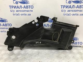 Накладка передней панели Toyota Avensis 2003-2009