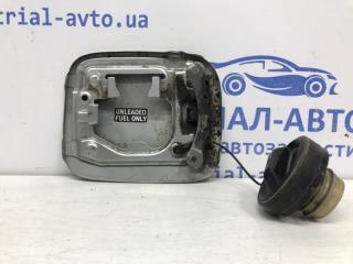 Лючок бака Avensis 2003-2009 T25 1.8 бензин 1ZZFE Лючок бака Avensis 2003-2009 T25 1.8 бензин 1ZZFE