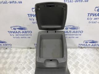 Подлокотник Sorento 2002-2011 BL 2.5 diesel D4CB Подлокотник Sorento 2002-2011 BL 2.5 diesel D4CB