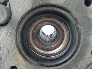 Кулак поворотный правый со ступицей Sorento 2002-2011 BL 2.5 diesel D4CB Кулак поворотный правый со ступицей Sorento 2002-2011 BL 2.5 diesel D4CB