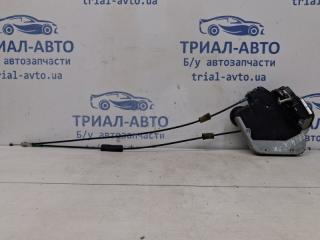 Запчасть замок двери задний правый Toyota RAV 4 2012-2018