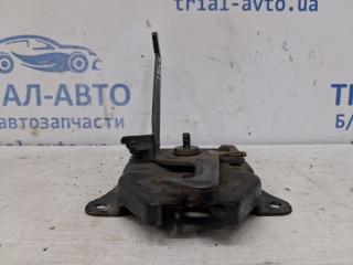 Замок капота Kia Sorento BL 2.5 diesel D4CB Замок капота Kia Sorento BL 2.5 diesel D4CB