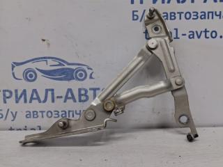 Петля крышки багажника правая Mazda 3 2003-2009