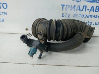 Патрубок воздушного фильтра Avensis 2003-2009 T25 1.8 бензин 1ZZFE