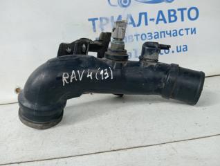 Патрубок интеркулера Toyota RAV 4 2012-2018
